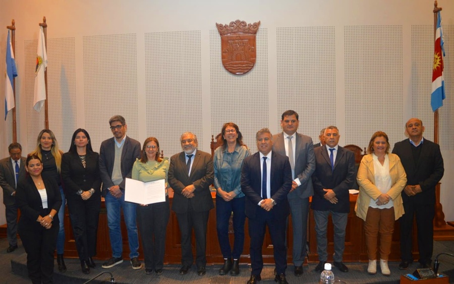 HCD: Entregó reconocimiento por el 10mo Aniversario de la Creación de la Facultad de Humanidades, Ciencias Sociales y de la Salud de la UNSE